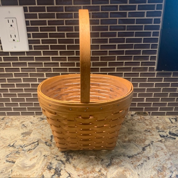 Longaberger basket - Picture 2 of 6